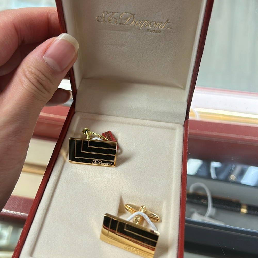 Brand new ST DuPont cuff links
